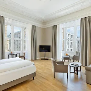 **** Отель Rathauspark Wien, A Member Of Radisson Individuals Австрия