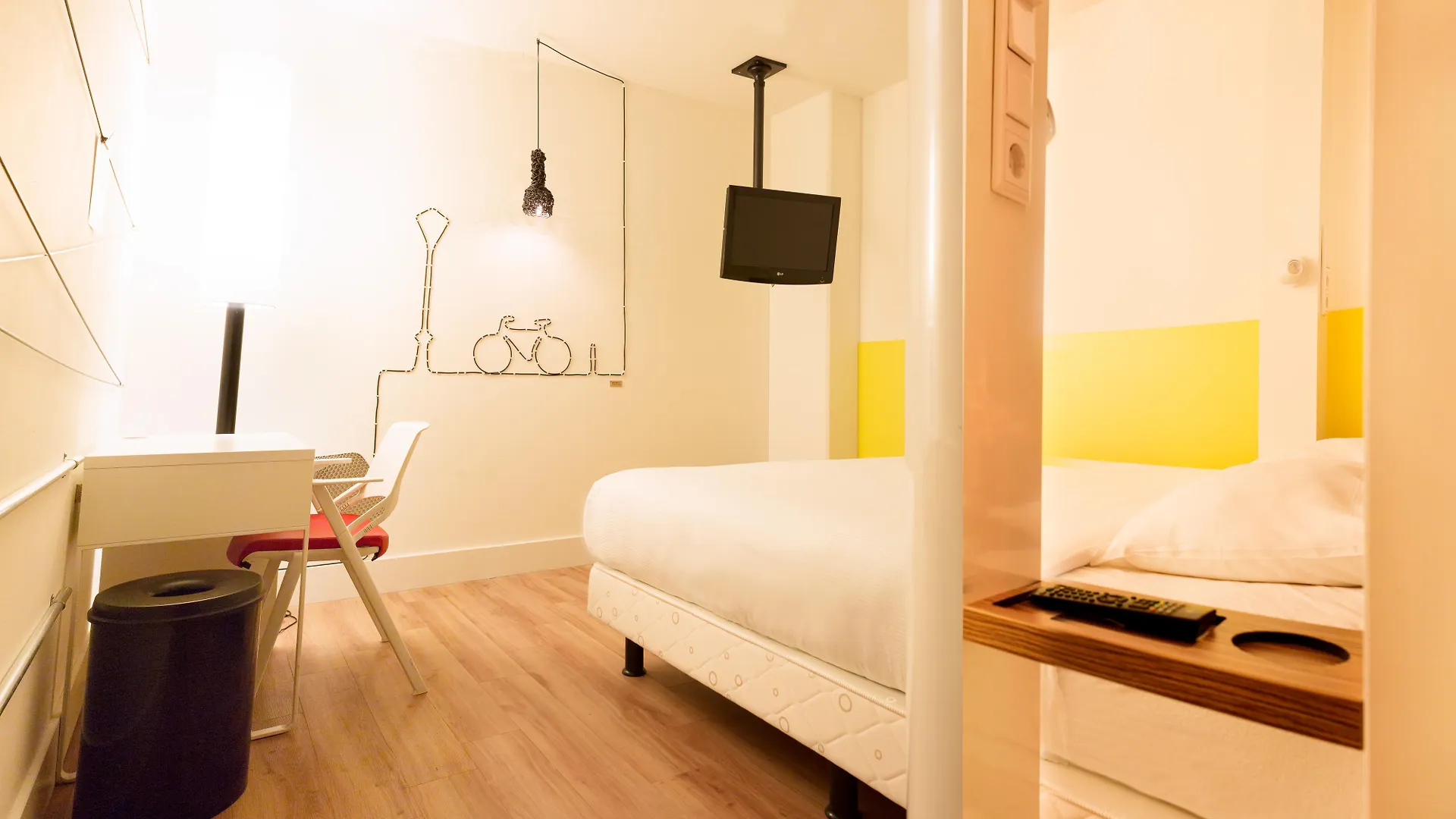 Hotel Qbic Amsterdam Wtc 3*,