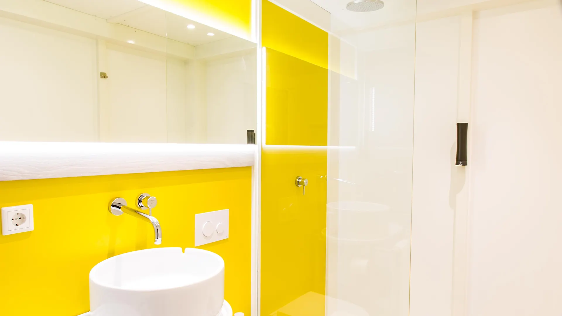 Hotel Qbic Amsterdam Wtc 3*,