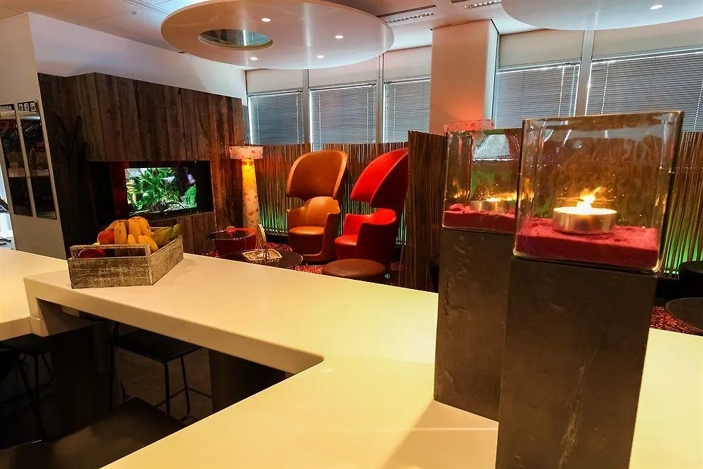 מלון Qbic Amsterdam Wtc